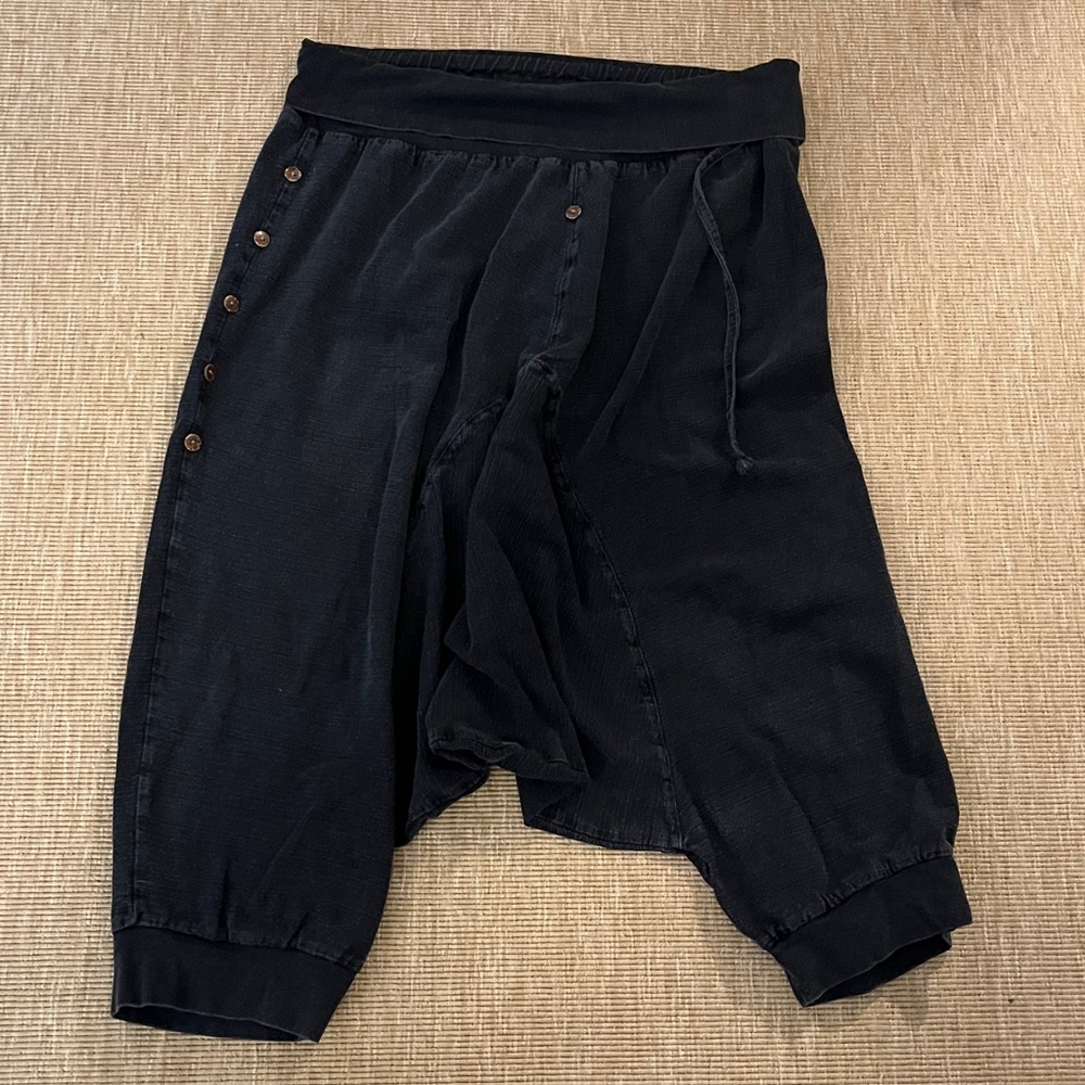 Jing Shop Black Textured Cotton Drop Crotch Capri Harem Pants *fits like sm